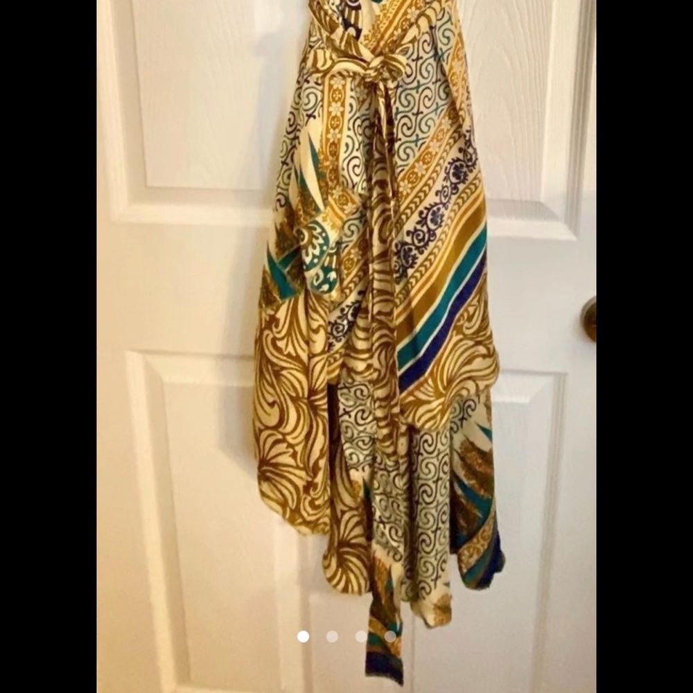 Dress - Picture 3 of 9